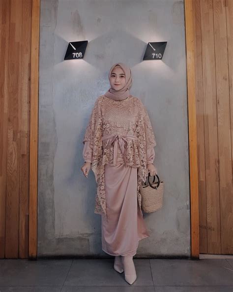 √ 30+ Model Gamis Brokat (KOMBINASI, MODERN, .
